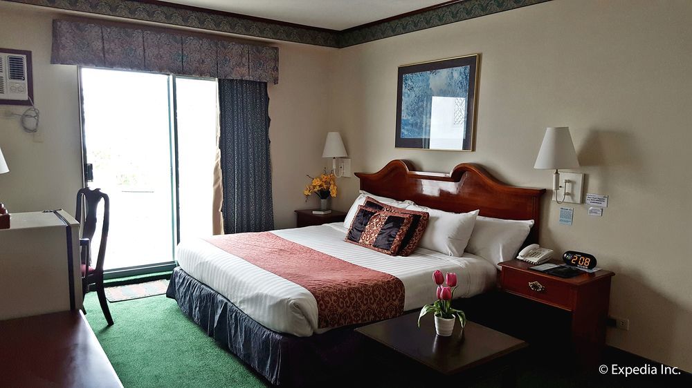 Days Hotel Tagaytay Tagaytay City Exteriör bild