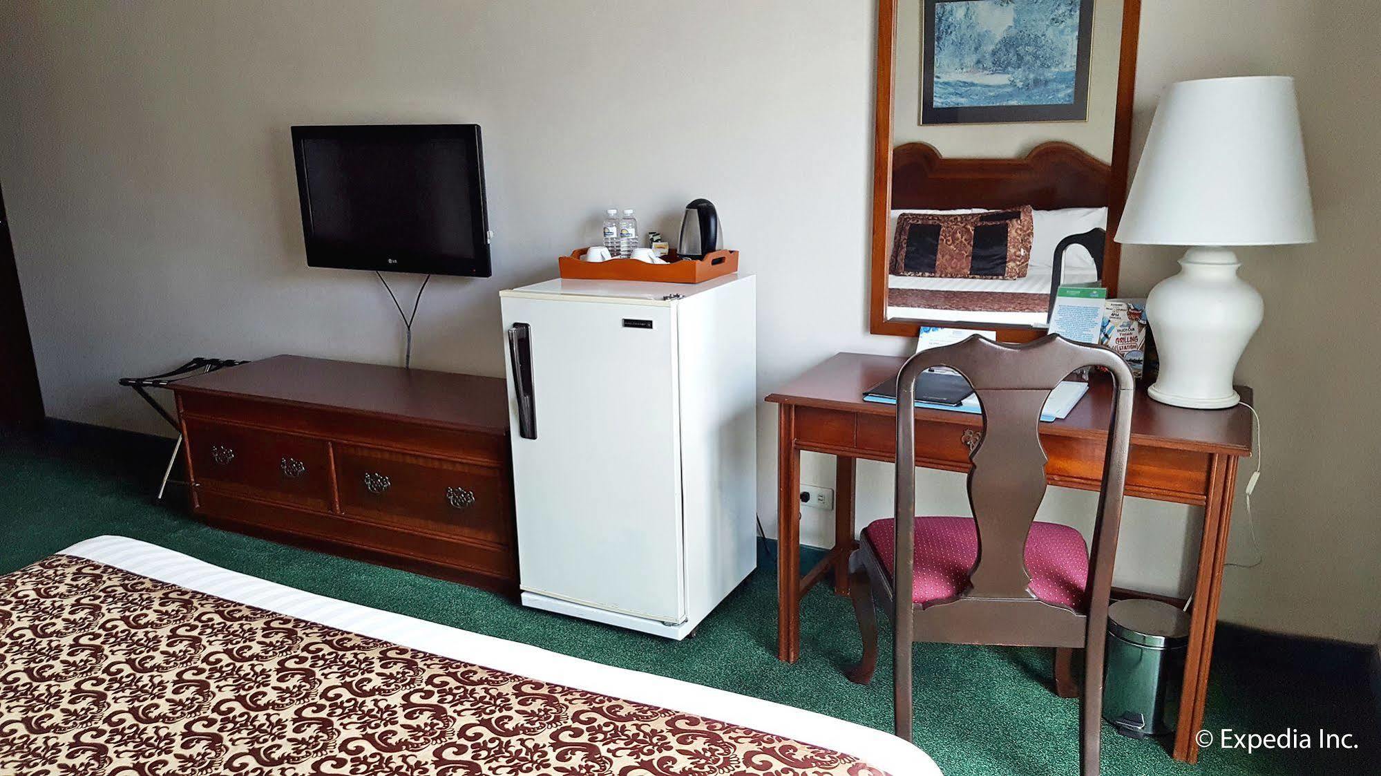 Days Hotel Tagaytay Tagaytay City Exteriör bild